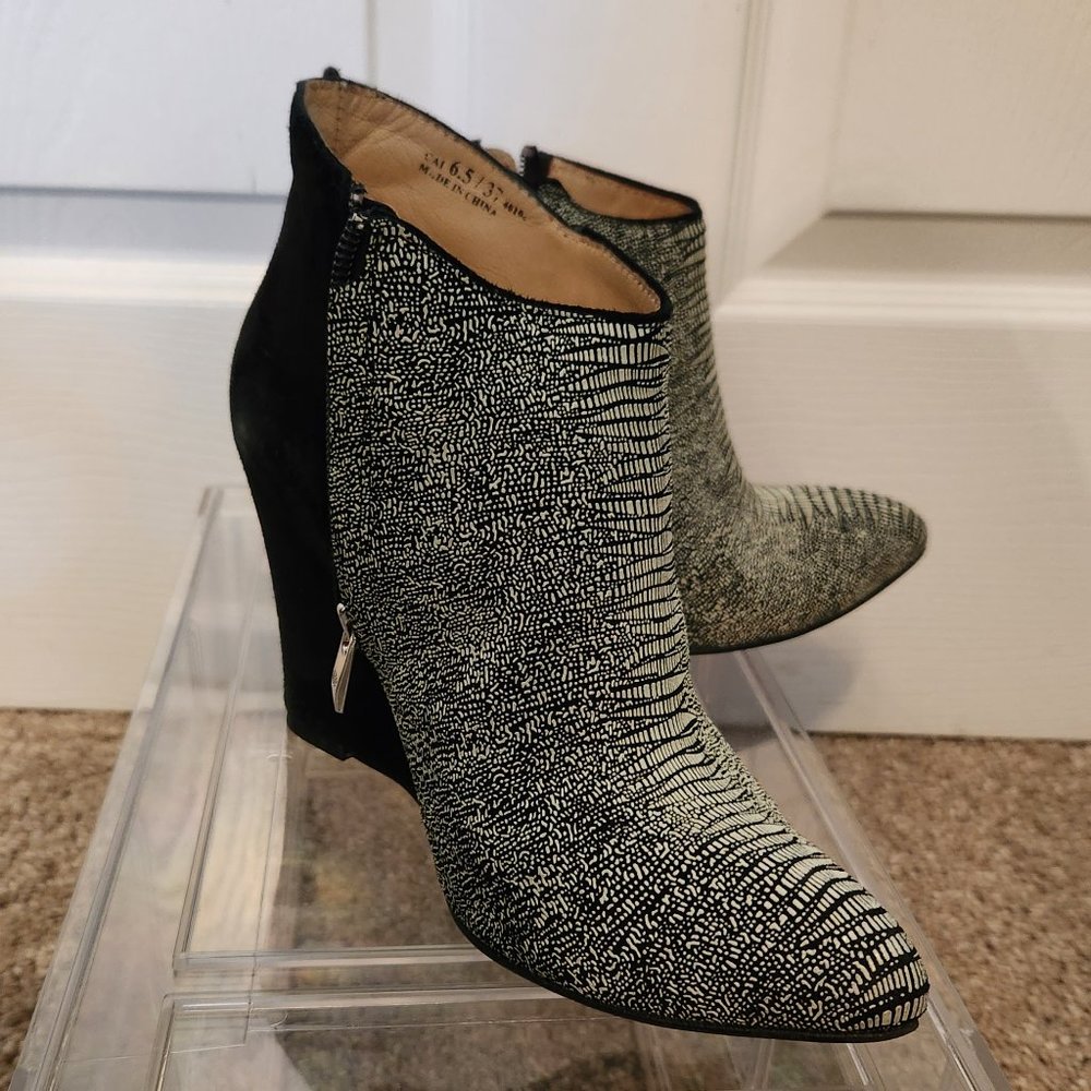 Chinese Laundry Two-Tone Bootie